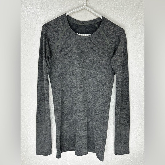 Lululemon Swiftly Tech Long Sleeve 2.0 * Variegated
Mesh Camo Size 6 - Picture 3 of 8